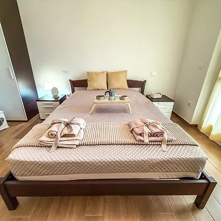 Indie Fronte Mare Rif A784 Apartman *