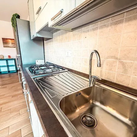 Indie Fronte Mare Rif A784 Apartman *