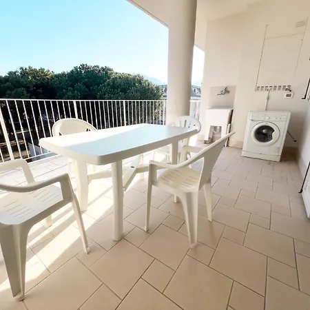 Indie Fronte Mare Rif A784 * Cupra Marittima